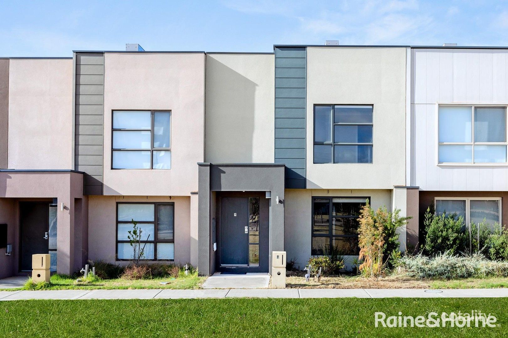 9 Dovetail Walk, Tarneit, VIC 3029