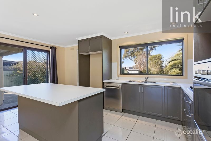 726 Lavis St, East Albury, NSW 2640
