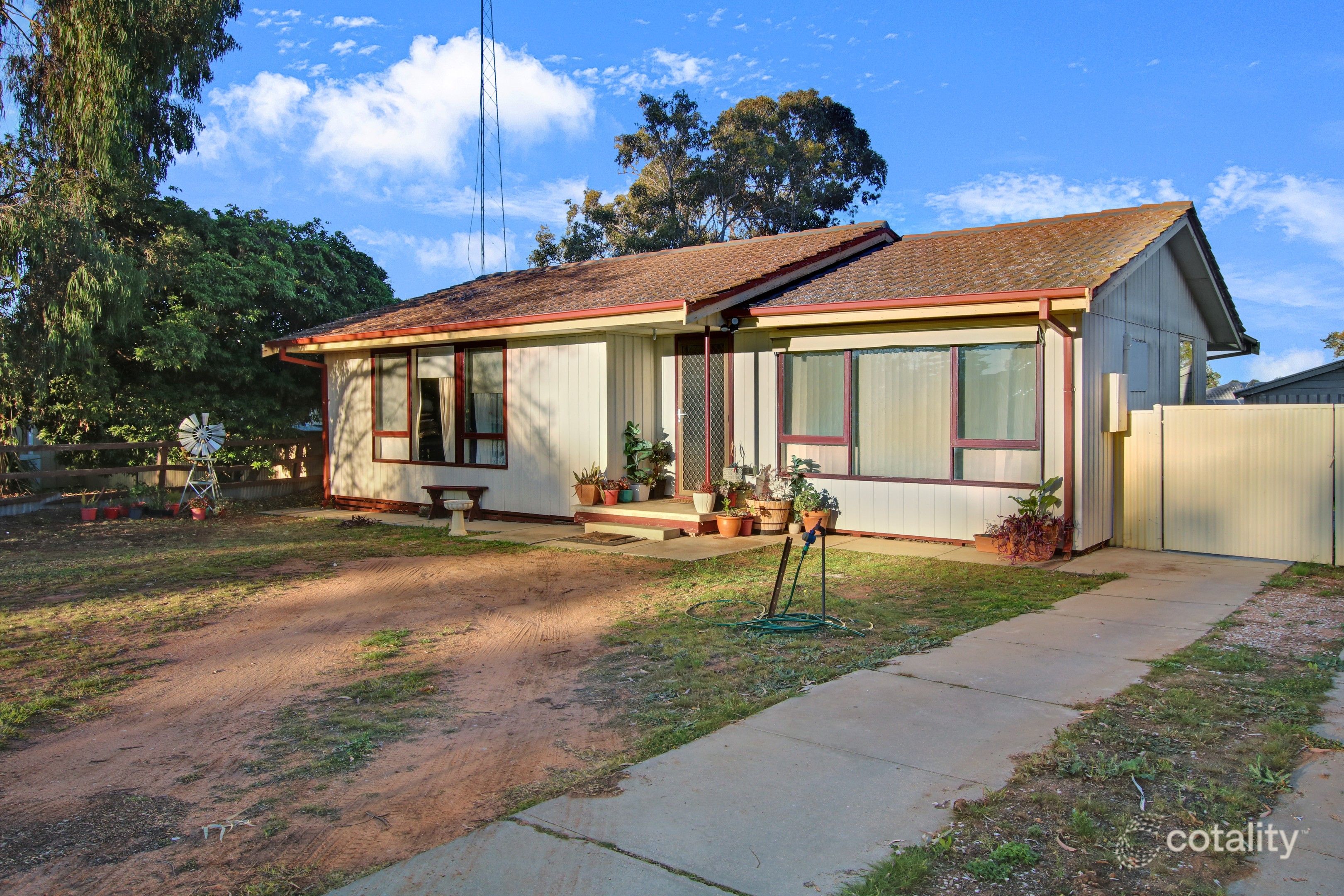 7 Kent Cres, Waikerie, SA 5330