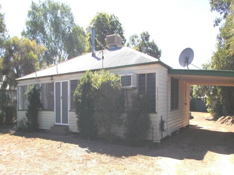 67 Scott St, St George, QLD 4487