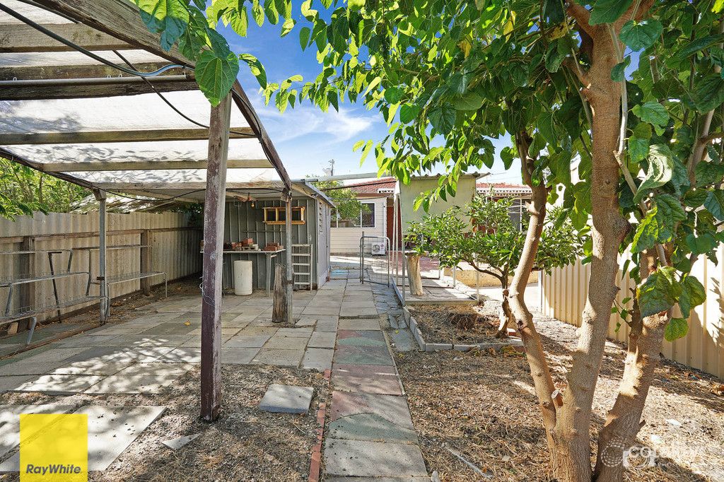 22 Colne Way, Girrawheen, WA 6064