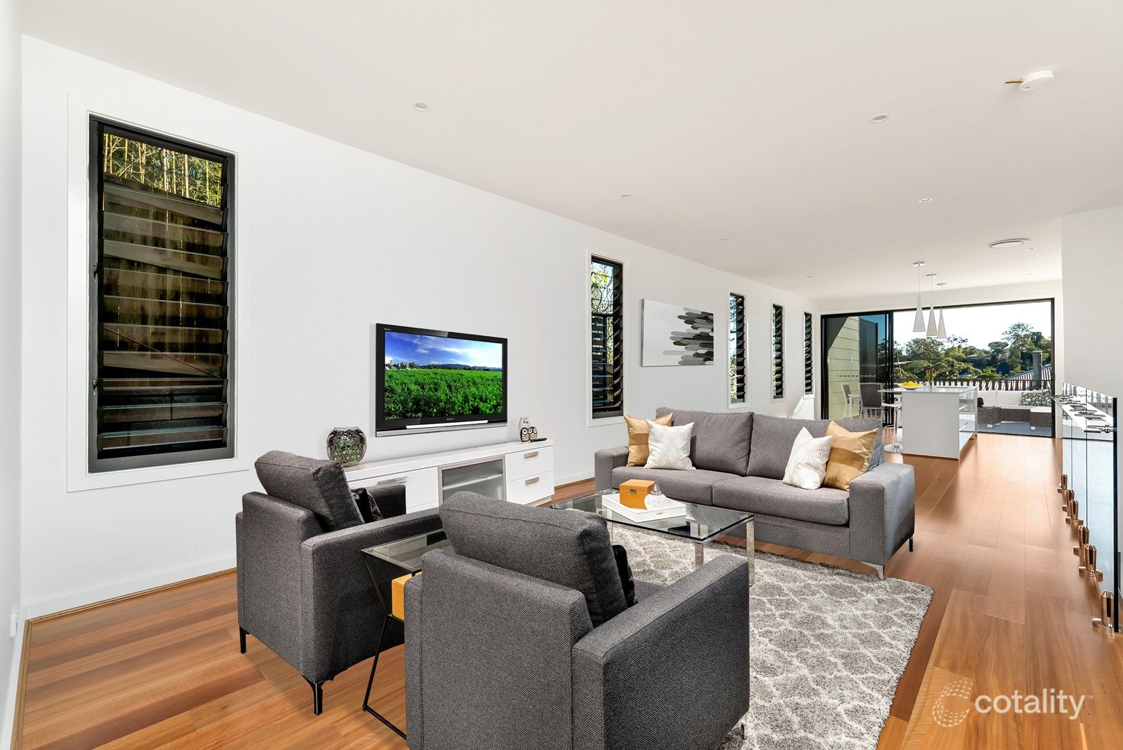 19b Victoria Cres, Toowong, QLD 4066