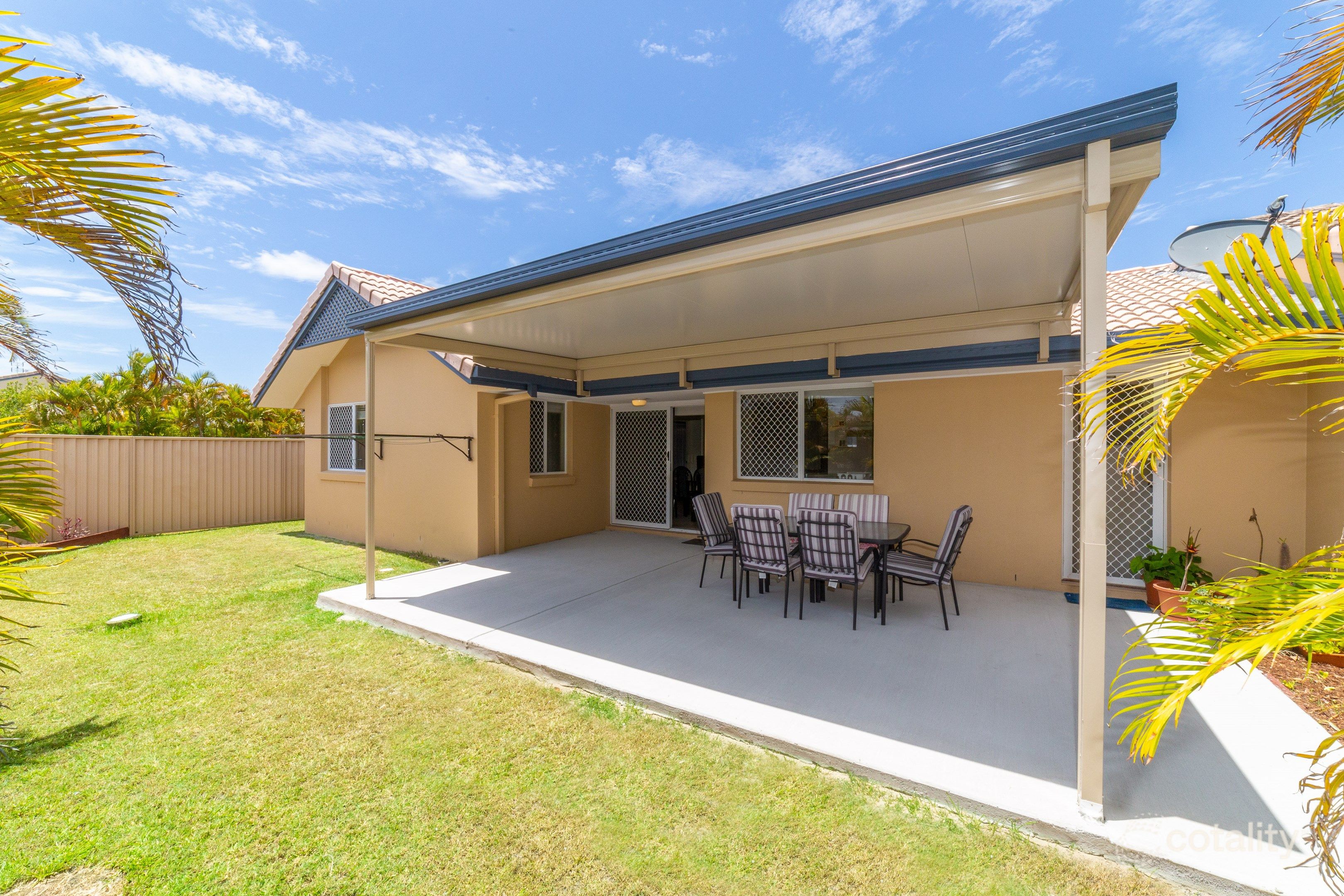 26/50 St Kevins Ave, Benowa, QLD 4217