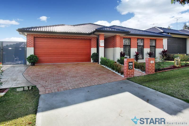 37 Townsend Cres, Ropes Crossing, NSW 2760