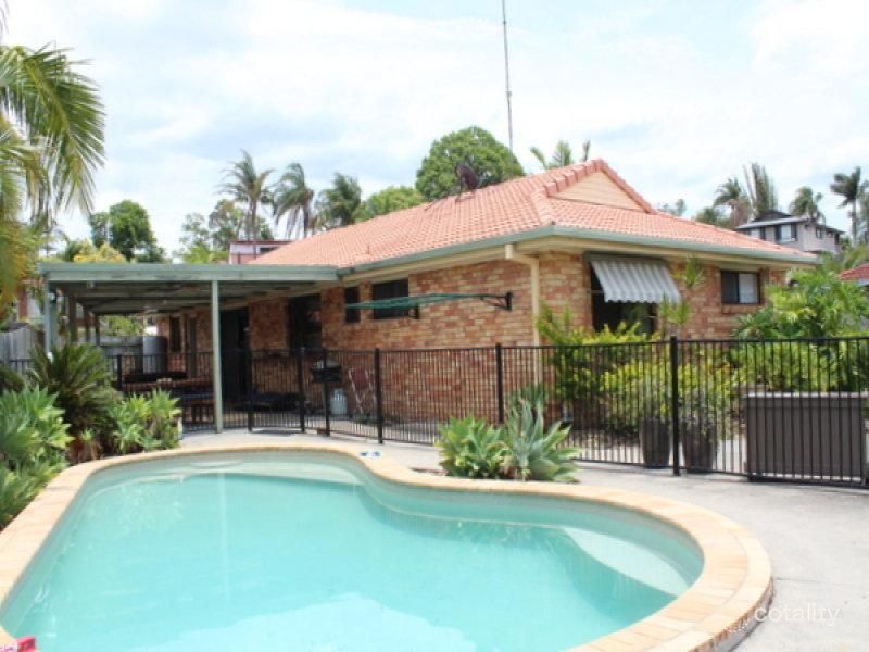 23 Guthrie Pde, Carrara, QLD 4211
