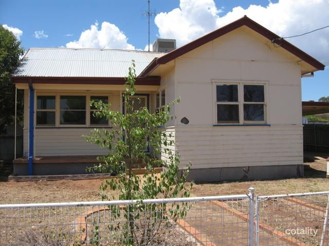 21 Derribong St, Peak Hill, NSW 2869