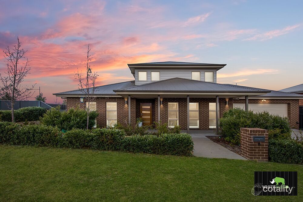 8 Mcgowan Cres, Googong, NSW 2620