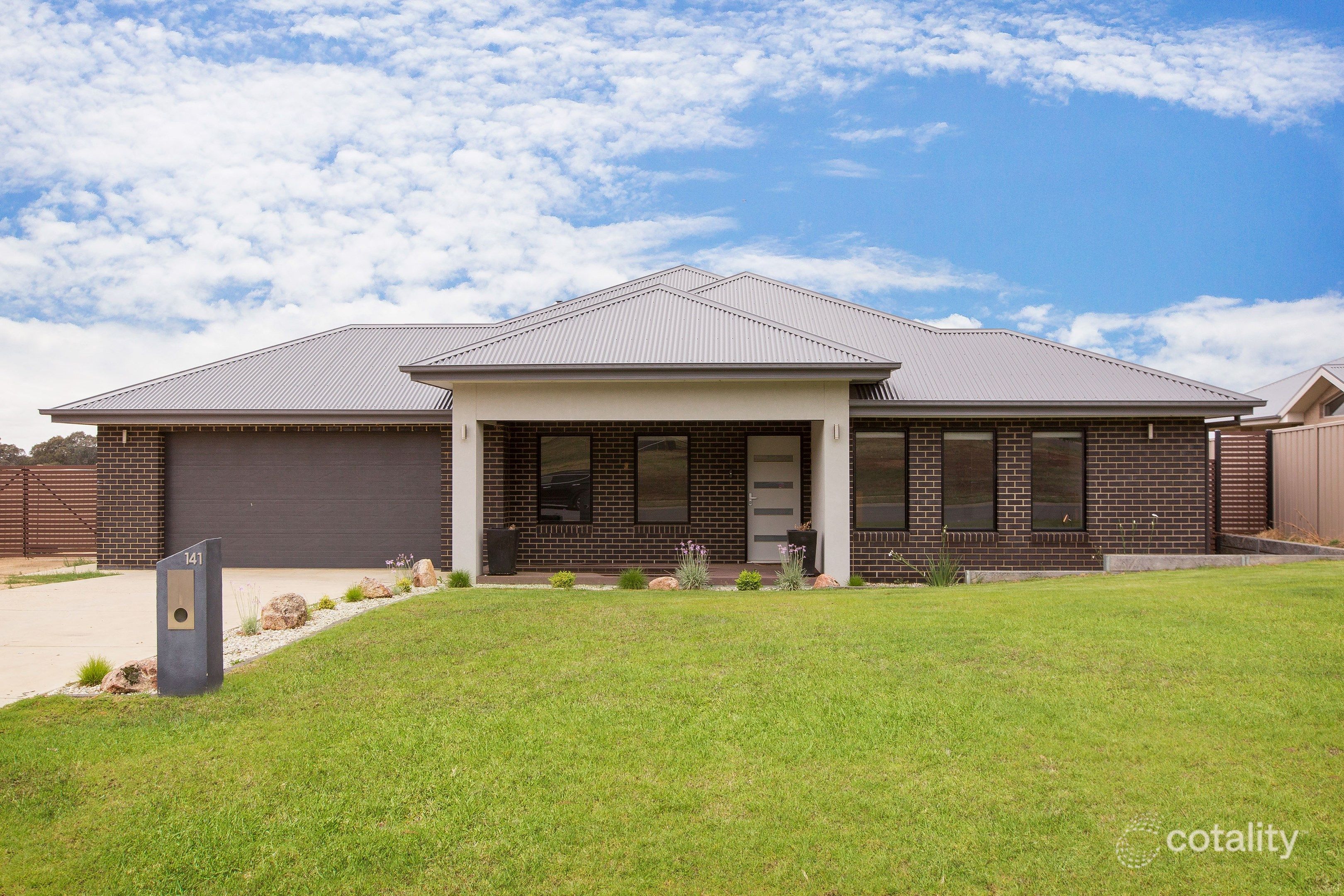141 Fenchurch Dr, Springdale Heights, NSW 2641