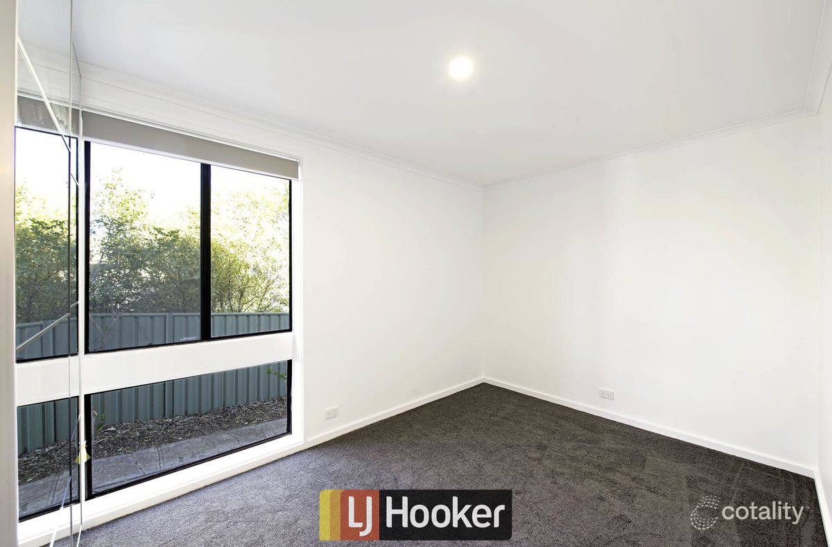 25 Baddeley Cres, Spence, ACT 2615