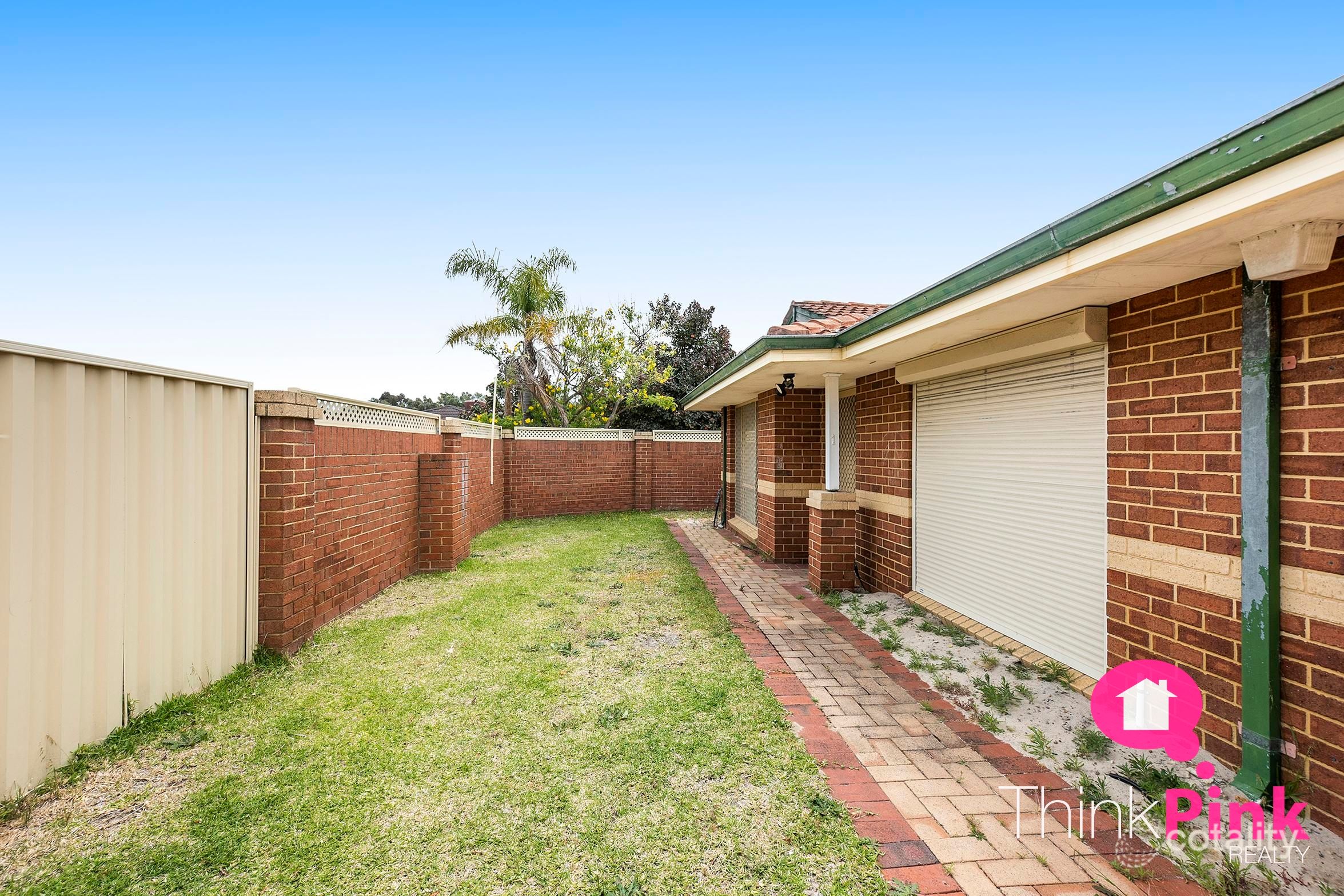 1/14 Skytown Pl, Queens Park, WA 6107
