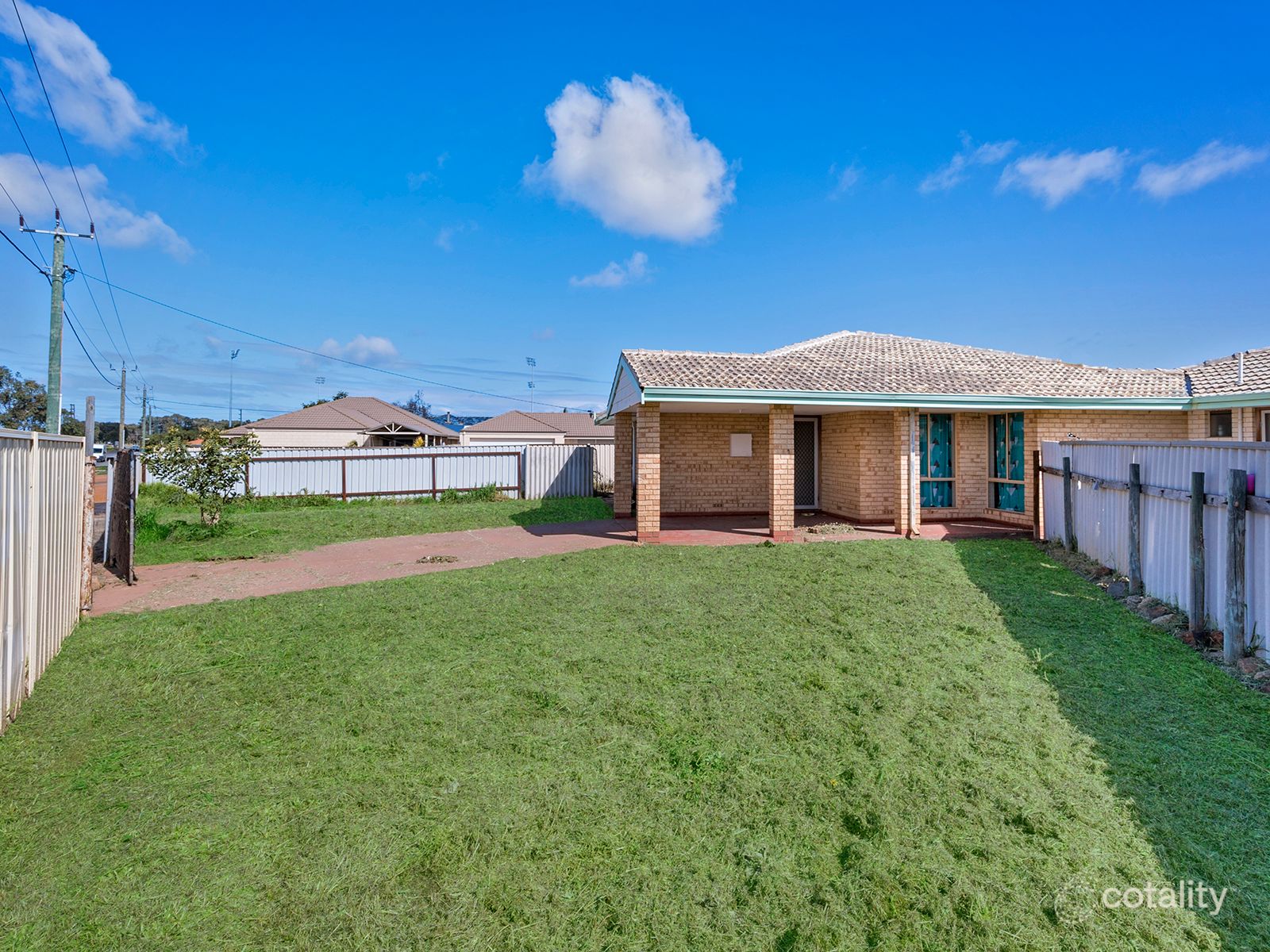 290c Sixth St, Wonthella, WA 6530