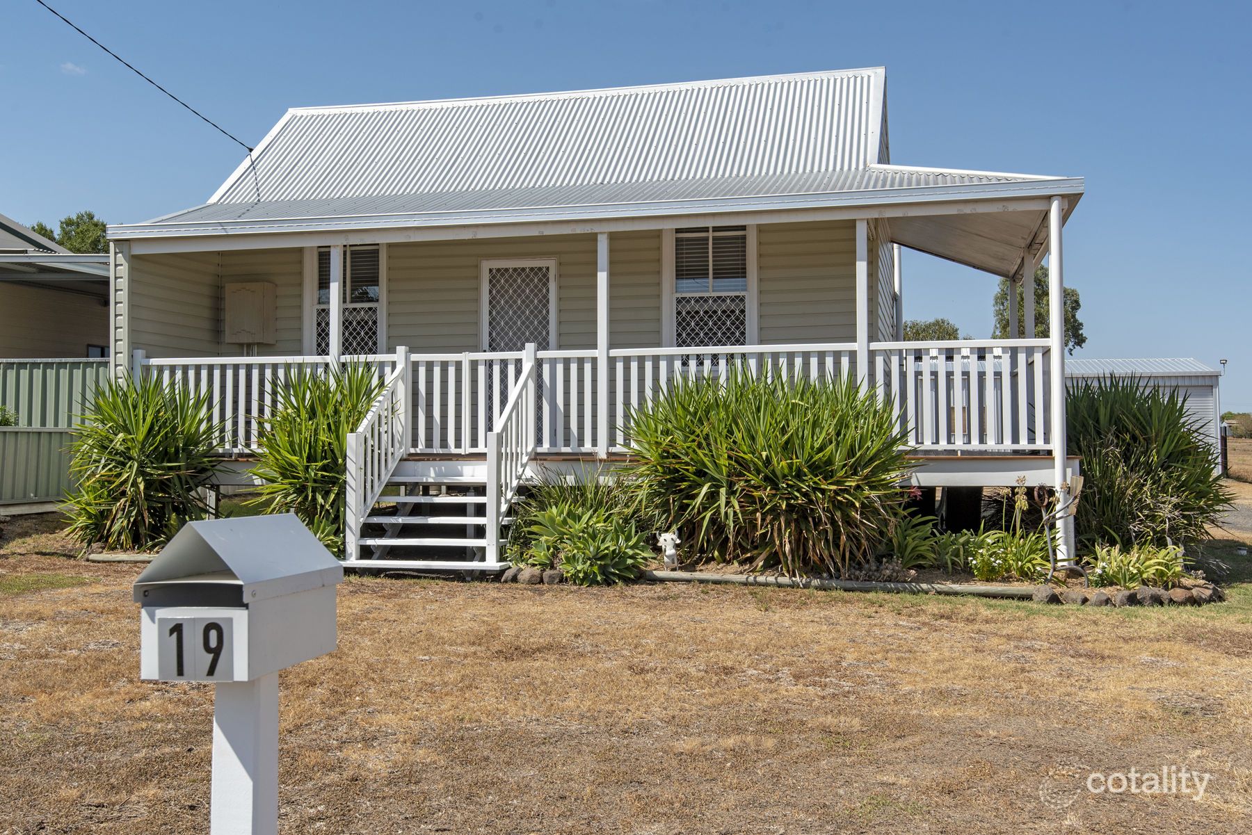 19 Mason St, Clifton, QLD 4361