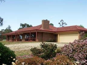 135 Elliotts Rd, Broadford, VIC 3658