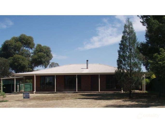 5 Picnic Point Rd, Mathoura, NSW 2710