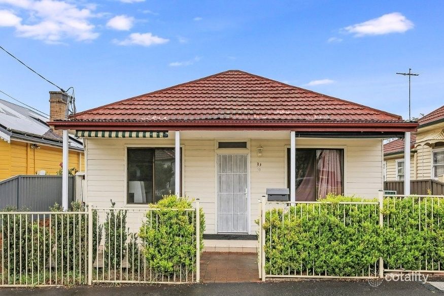 30 Queen St, Granville, NSW 2142