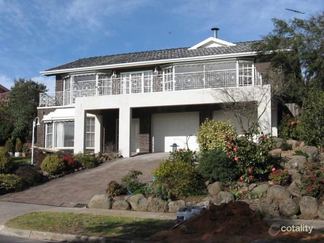 11 Caithness Cres, Glen Waverley, VIC 3150