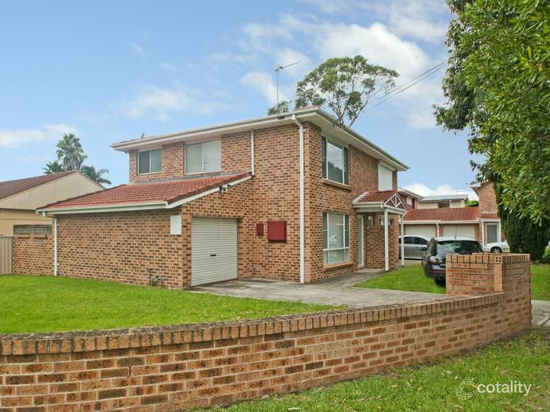 1/2 Windang St, Albion Park Rail, NSW 2527
