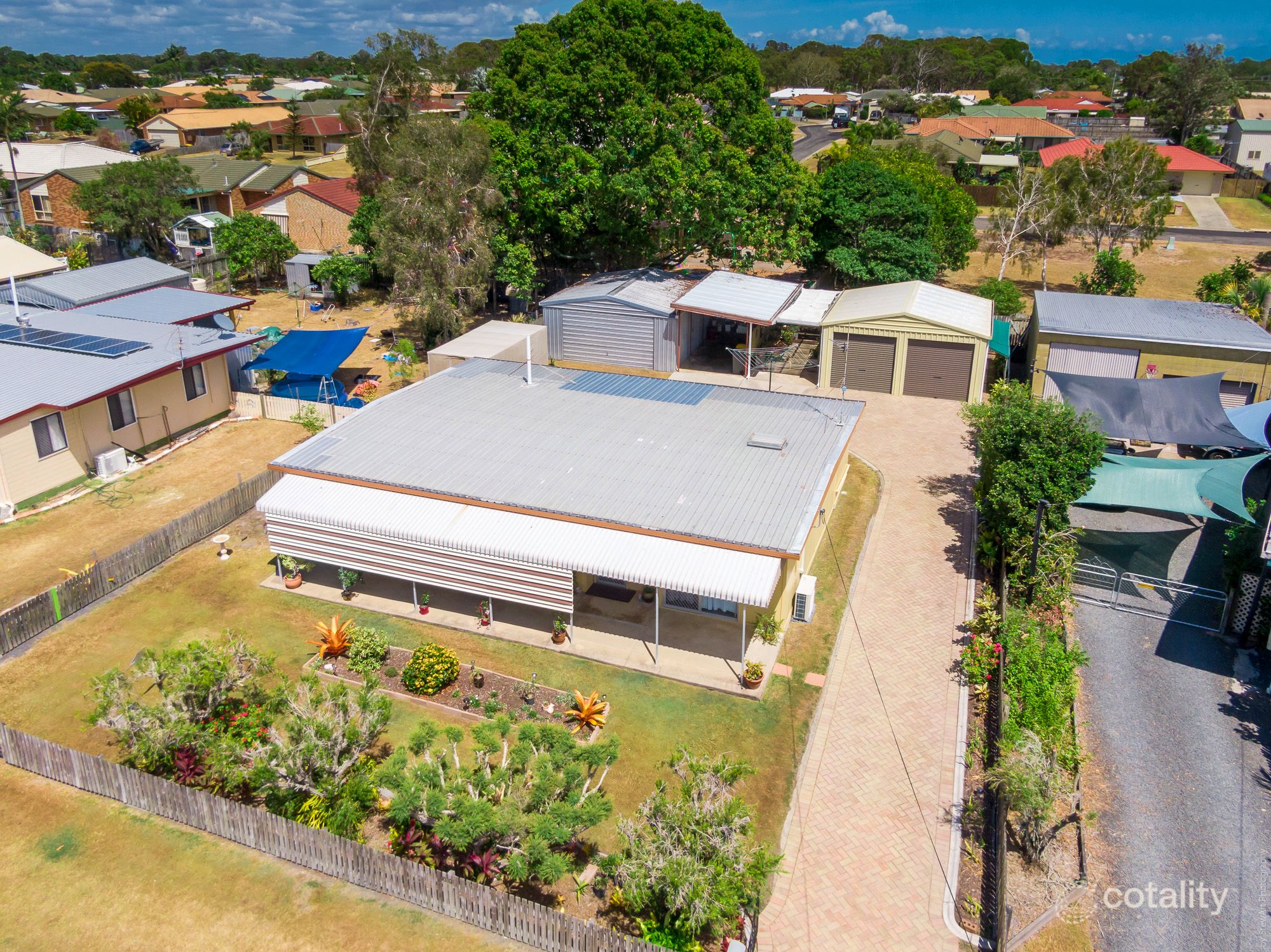 69 Limpus St, Urangan, QLD 4655