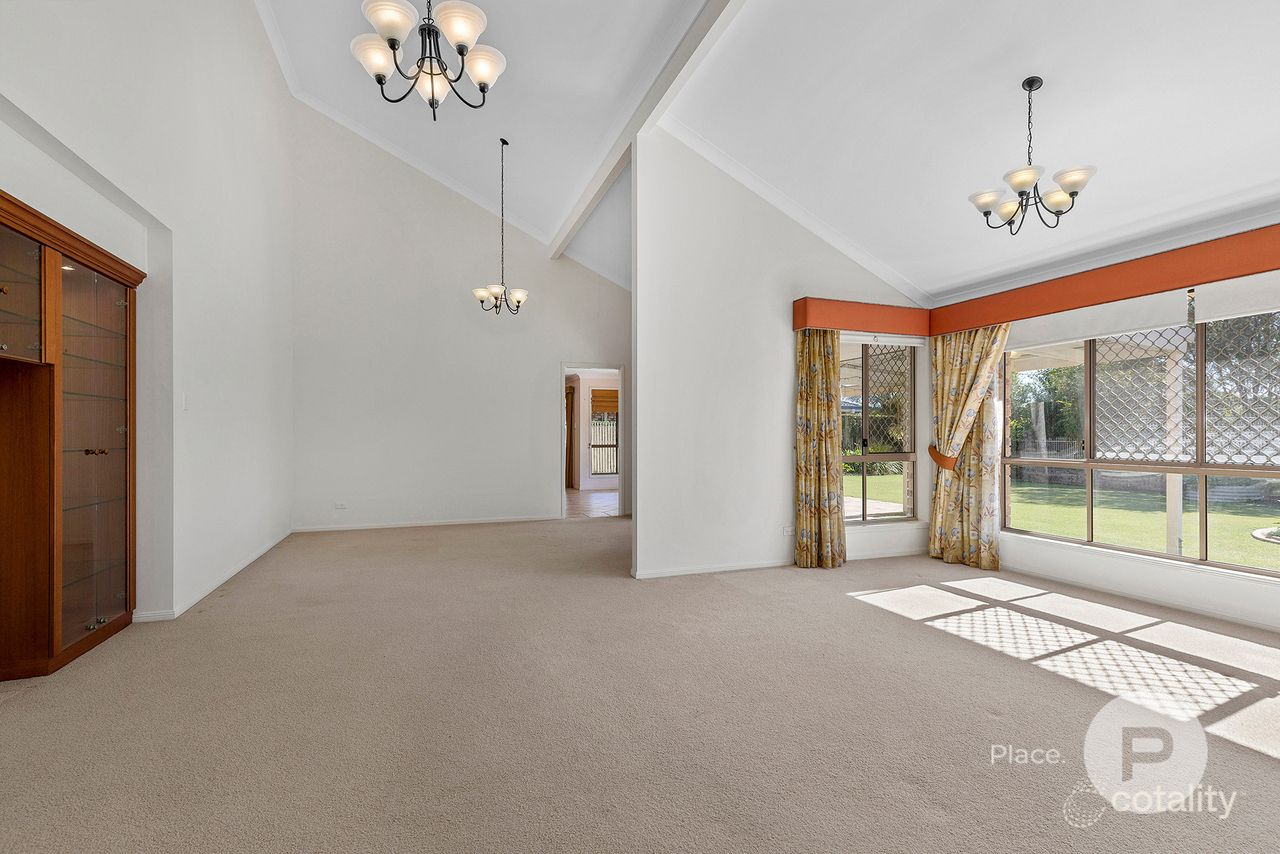 11a Cadagi Ct, Albany Creek, QLD 4035
