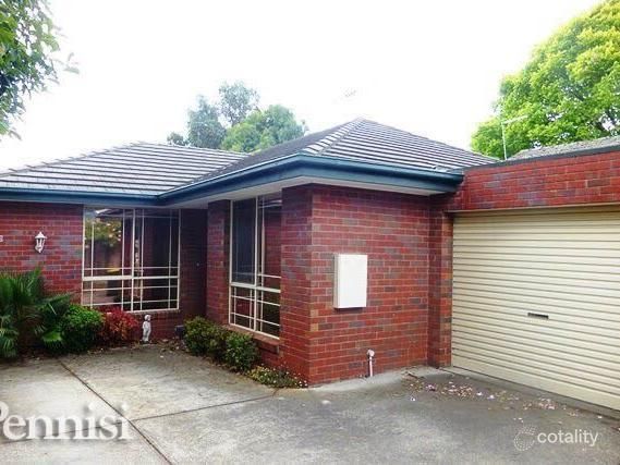 143b Deakin St, Essendon, VIC 3040