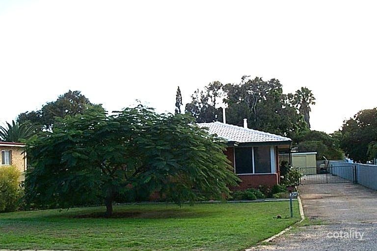 100 Kenny Cres, Rangeway, WA 6530