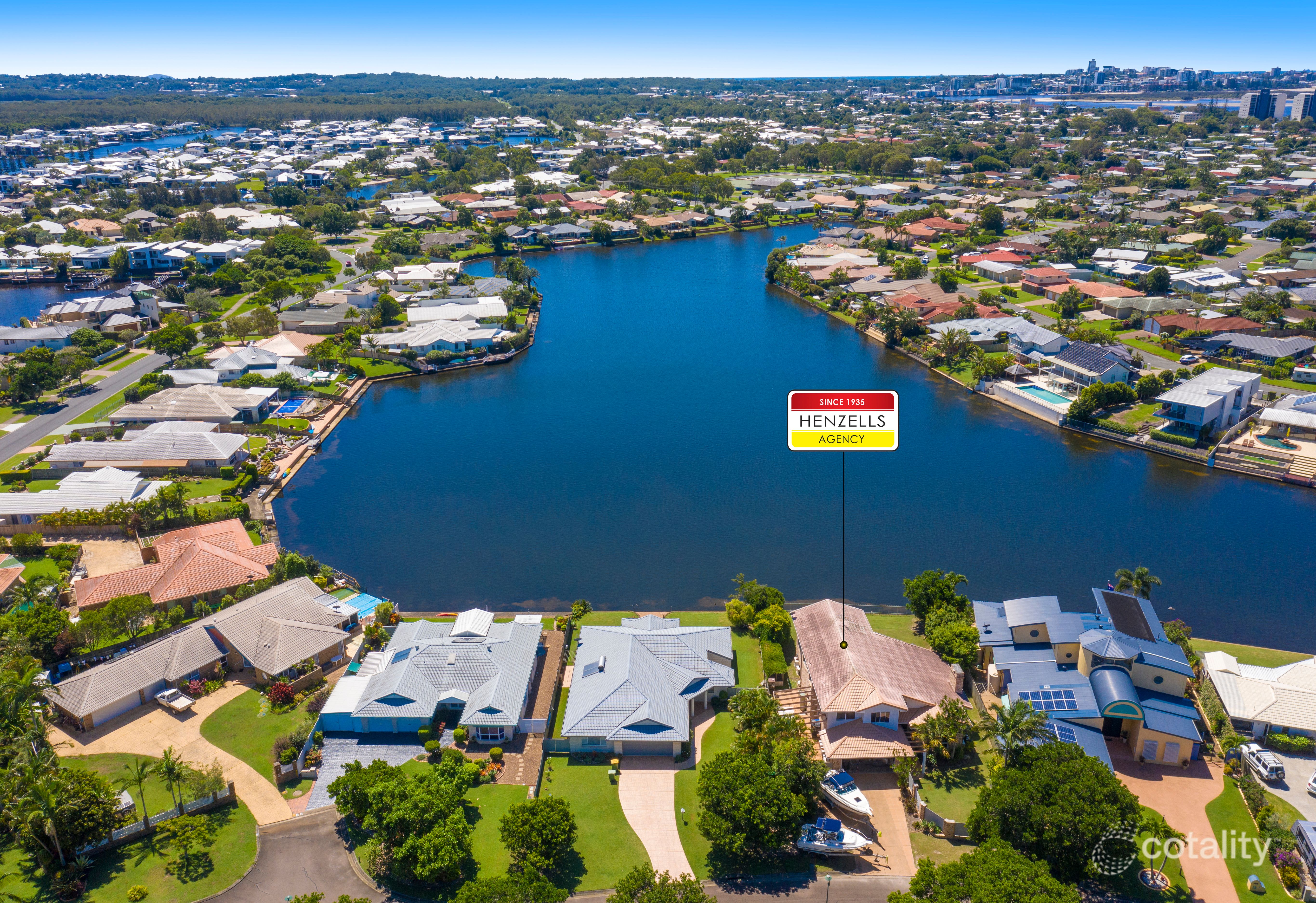 11 Stirling Castle Ct, Pelican Waters, QLD 4551