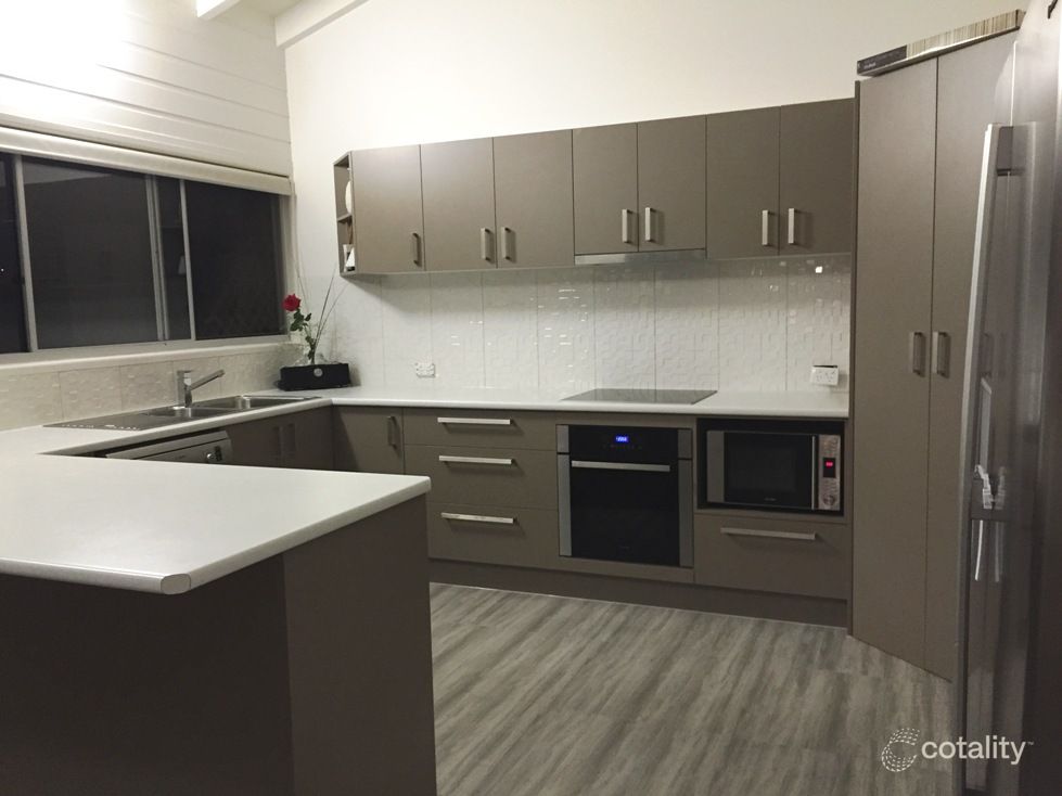 5 Springfield Cres, Daisy Hill, QLD 4127