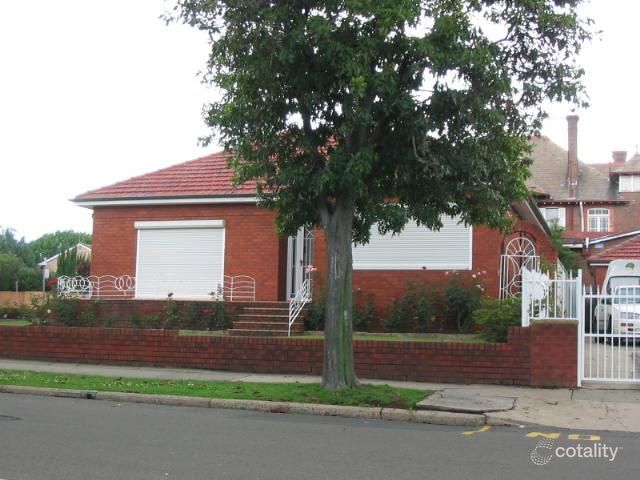 2b Clarence St, Burwood, NSW 2134