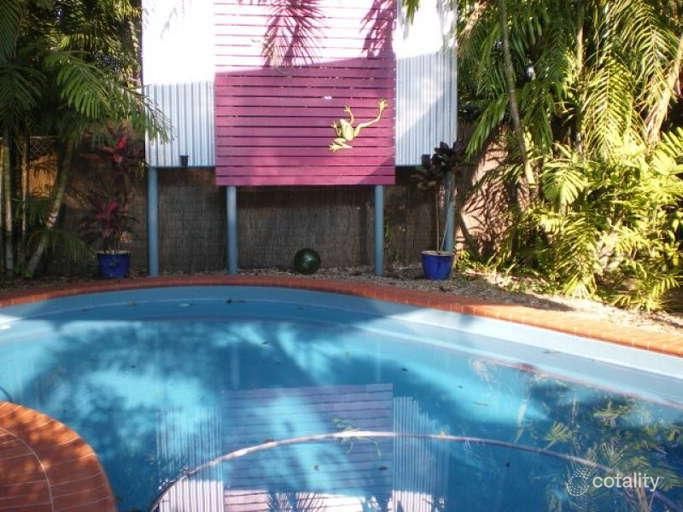 11 Sturges St, Hermit Park, QLD 4812