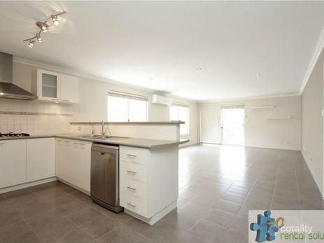 44 Beachside Pde, Yanchep, WA 6035