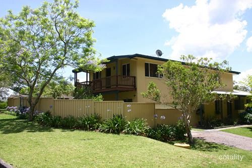 2/2 Lakewood Ave, Green Point, NSW 2251