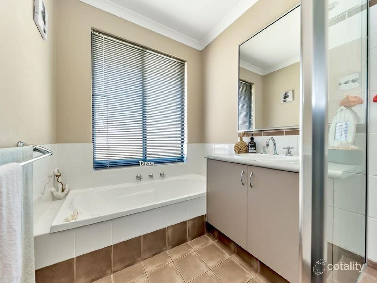 1b Yunderup Rd, South Yunderup, WA 6208