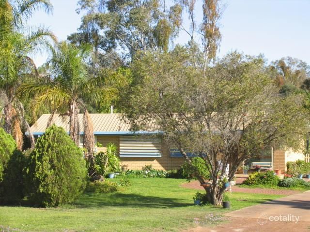 15 Drayton St, Nanango, QLD 4615