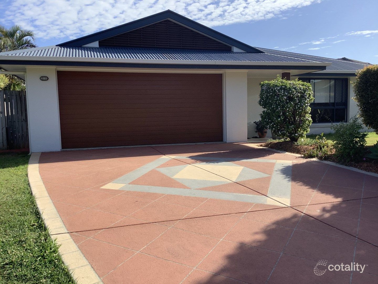 34 Spinnaker Cct, Redland Bay, QLD 4165