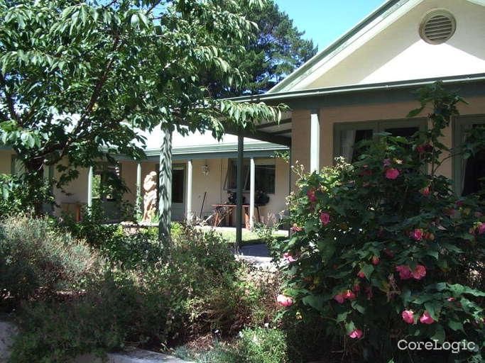 6 Dickinson Gr, Mount Martha, VIC 3934