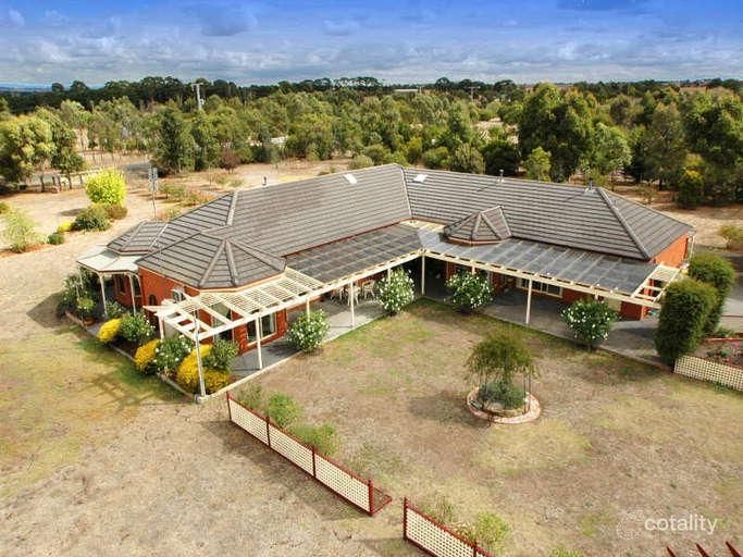 53 Tutegong Rd, Winchelsea, VIC 3241