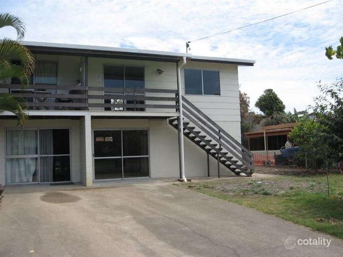9b Prince St, Urangan, QLD 4655
