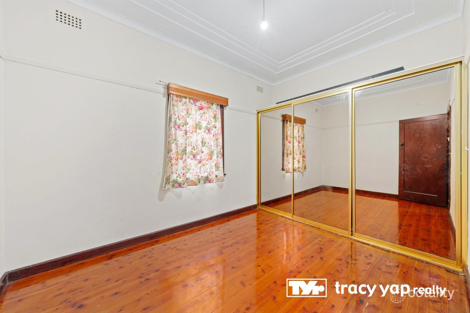 17 Lovell Rd, Denistone East, NSW 2112