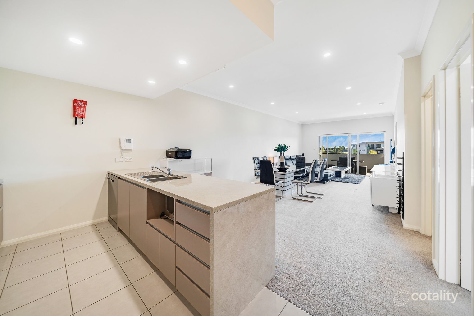 75/23 Junction Bvd, Cockburn Central, WA 6164