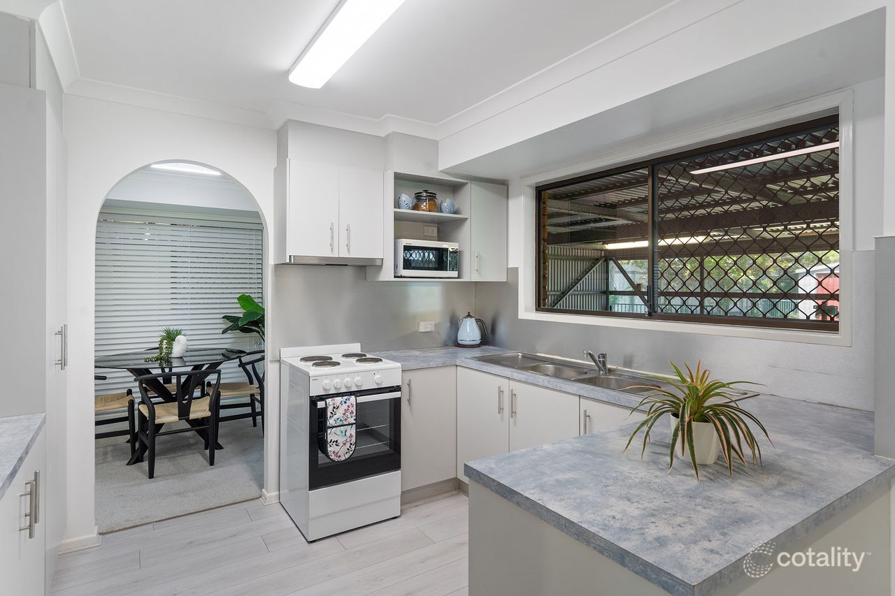3 Ivanhoe Dr, Bethania, QLD 4205
