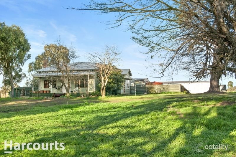 926 Linton-Carngham Rd, Snake Valley, VIC 3351