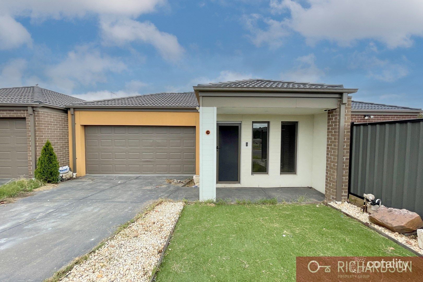 19 Cutleaf Cres, Tarneit, VIC 3029