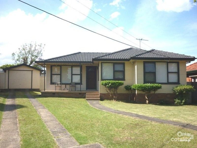 17 Gemoore St, Smithfield, NSW 2164