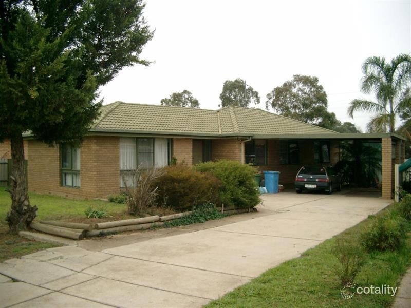 3 Pugsley Ave, Estella, NSW 2650