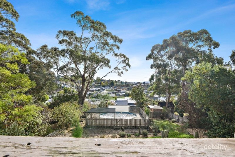 16 Veronica Cres, Norwood, TAS 7250