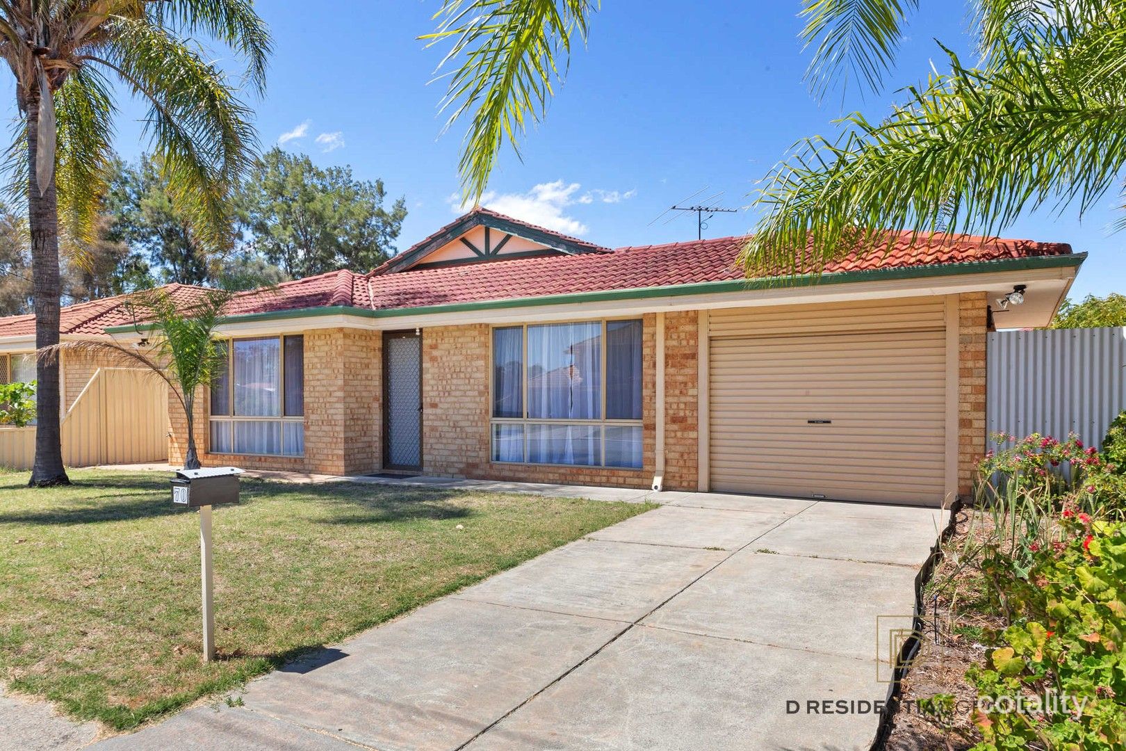 70 Centre St, Queens Park, WA 6107