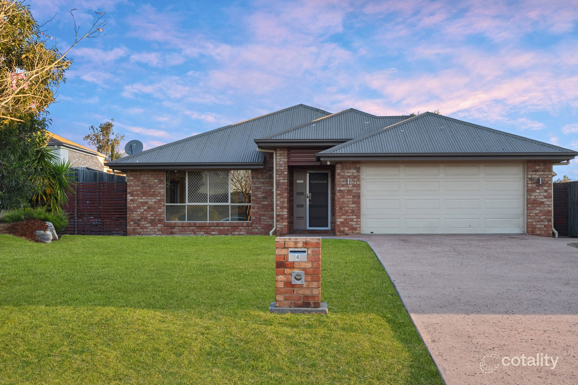 4 Crystalwood Ct, Fernvale, QLD 4306