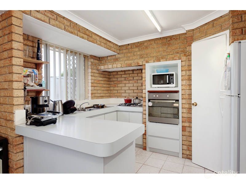 33b Annois Rd, Bibra Lake, WA 6163