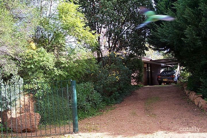 1 Turvey Lane, Mundaring, WA 6073