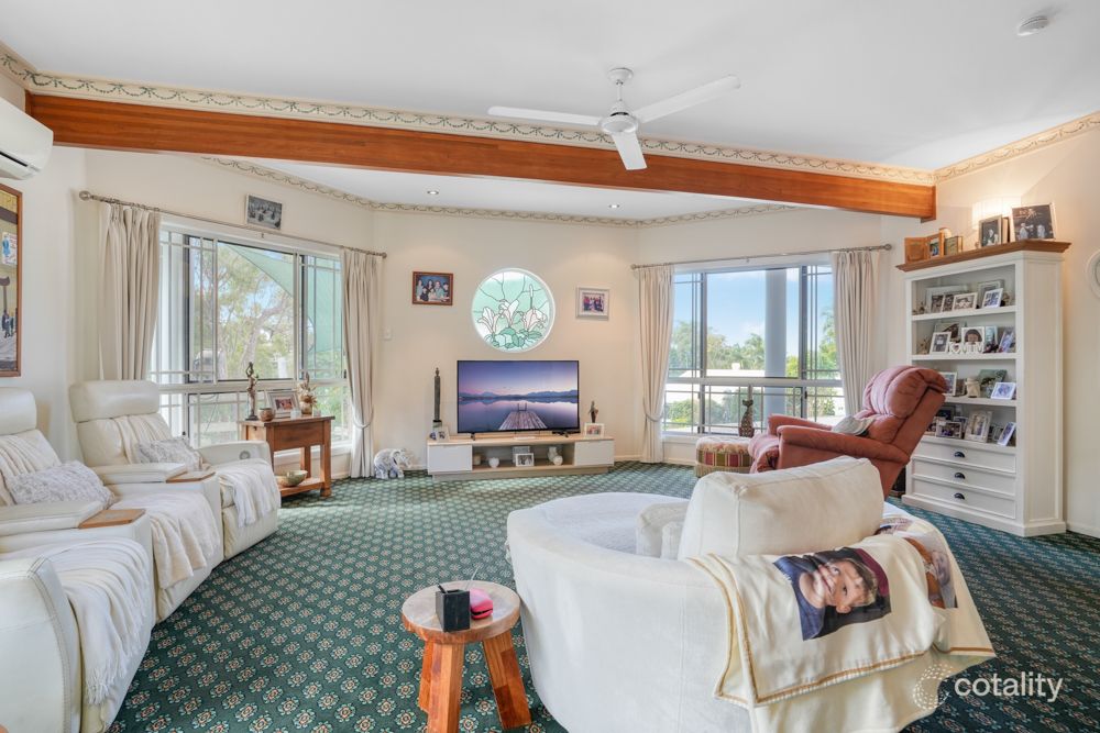 17 Fairway Ave, Clinton, QLD 4680